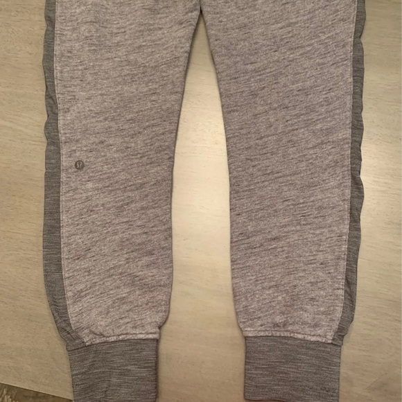Lululemon gray jogger sweatpants size 4. EUC. - Picture 9 of 13